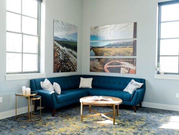 Zo houd je jouw suède bank langer mooi en schoon
